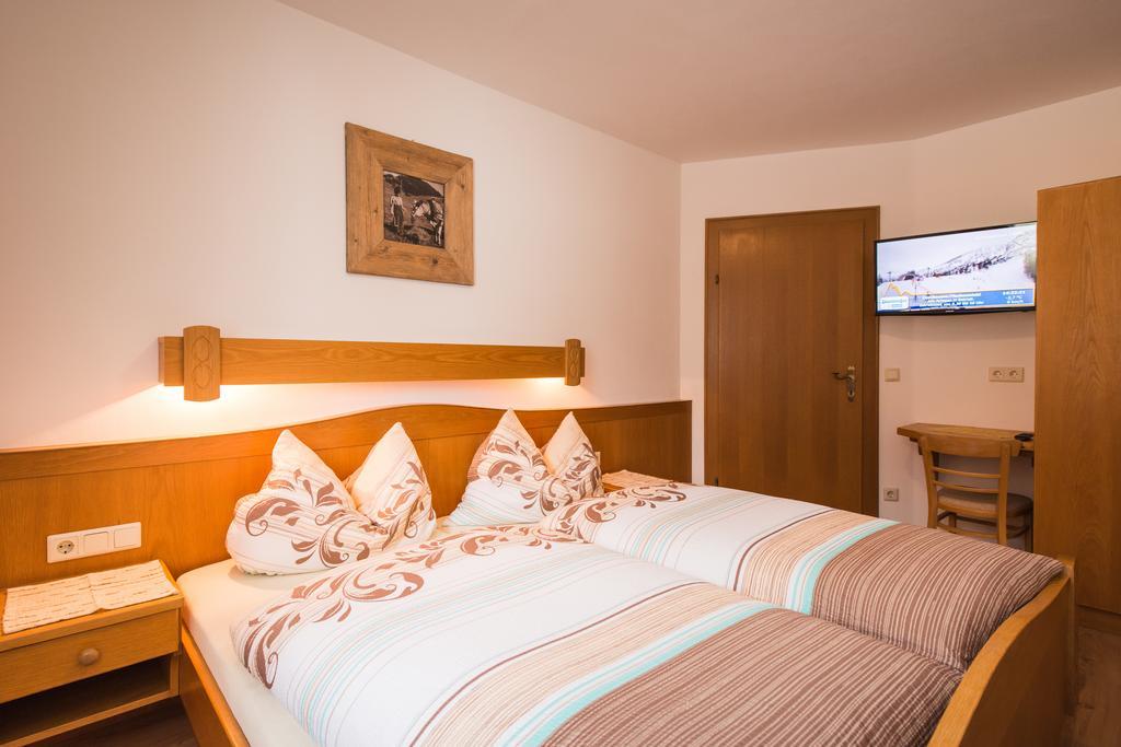 Hotel Pension Barbara ซังต์ มาร์ติน อัม เทนเนนเกอเบียร์เกอ ภายนอก รูปภาพ