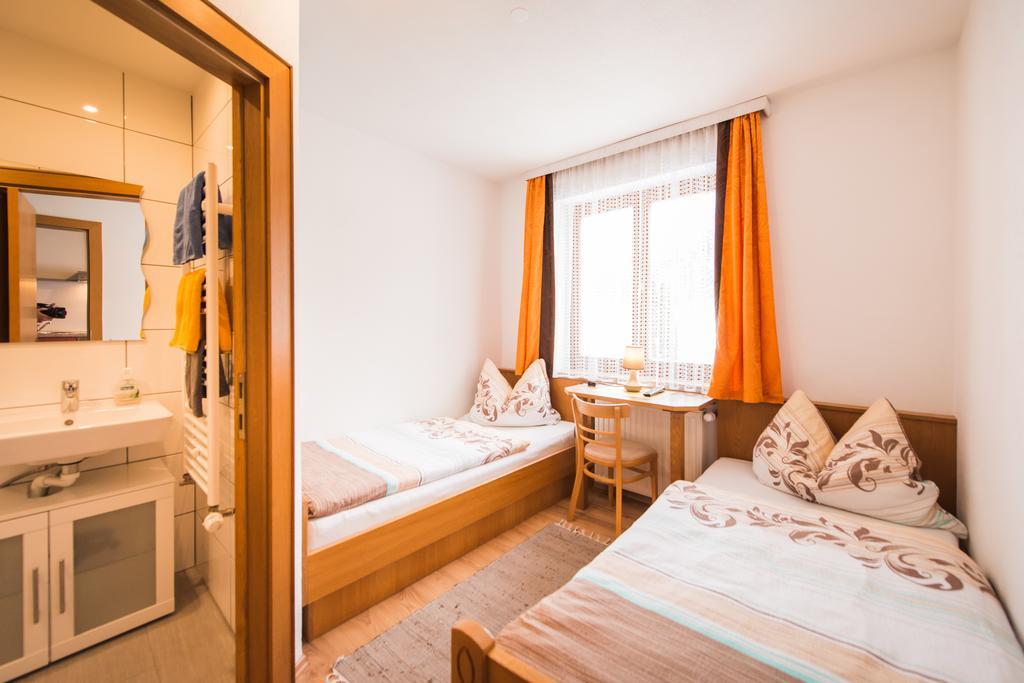 Hotel Pension Barbara ซังต์ มาร์ติน อัม เทนเนนเกอเบียร์เกอ ภายนอก รูปภาพ