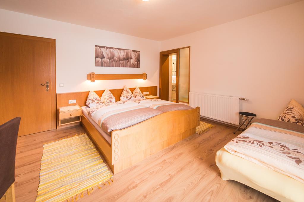 Hotel Pension Barbara ซังต์ มาร์ติน อัม เทนเนนเกอเบียร์เกอ ภายนอก รูปภาพ
