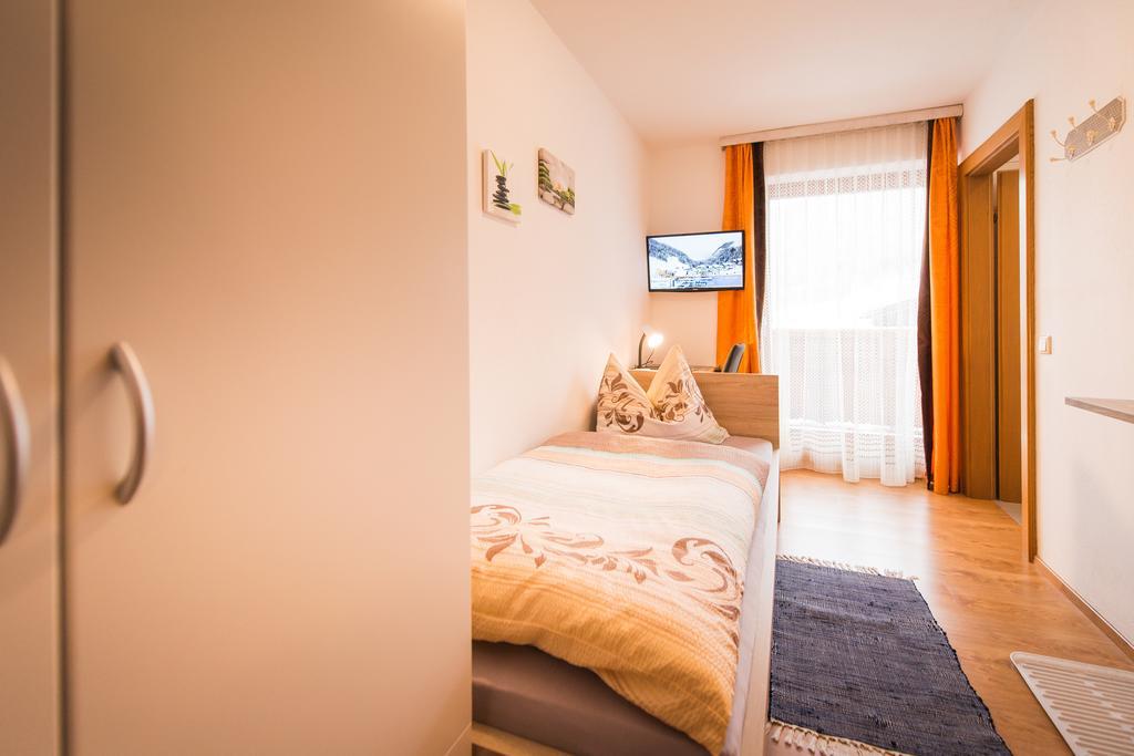 Hotel Pension Barbara ซังต์ มาร์ติน อัม เทนเนนเกอเบียร์เกอ ภายนอก รูปภาพ